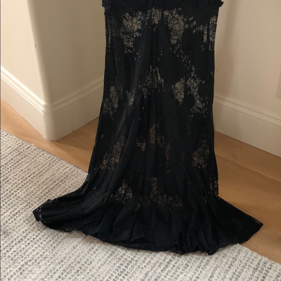 Alexis black Lace Dress - Picture 6 of 7